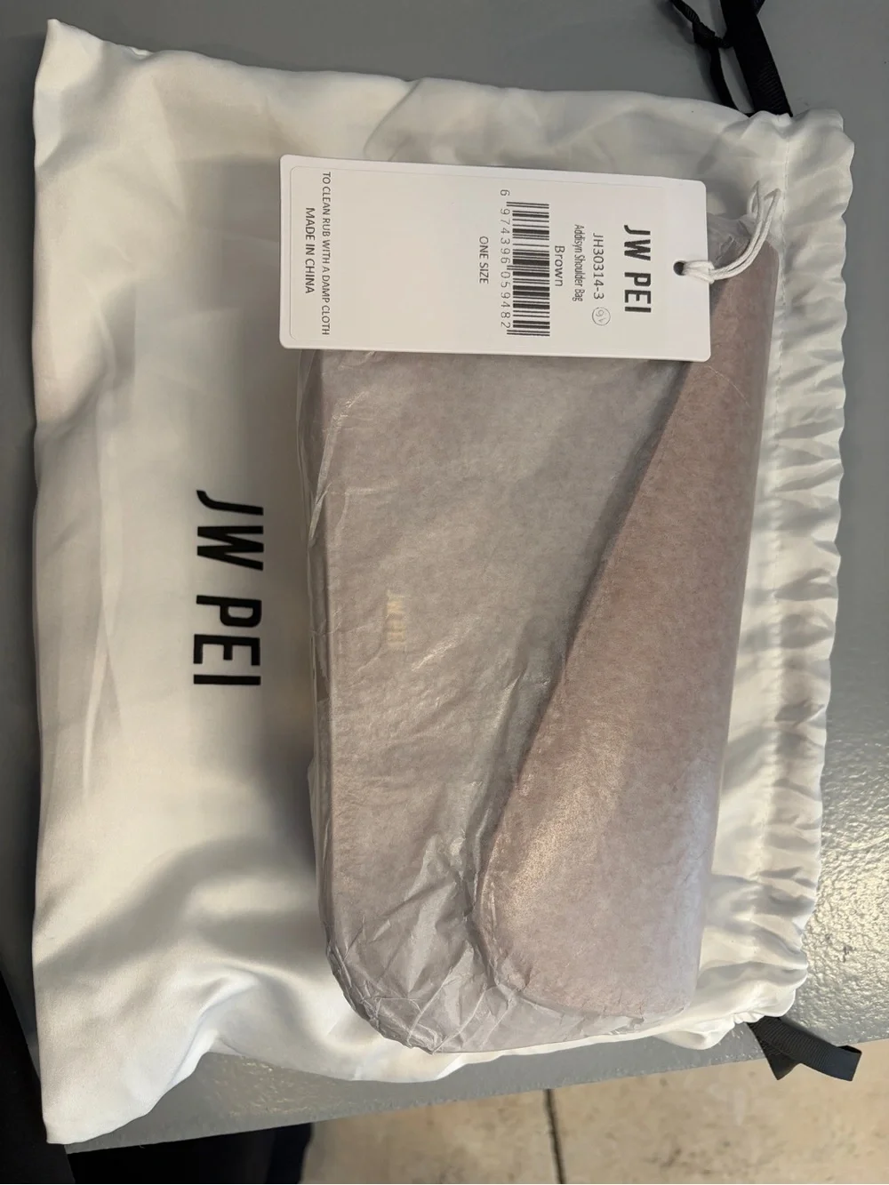 JW PEI sleek shoulder
